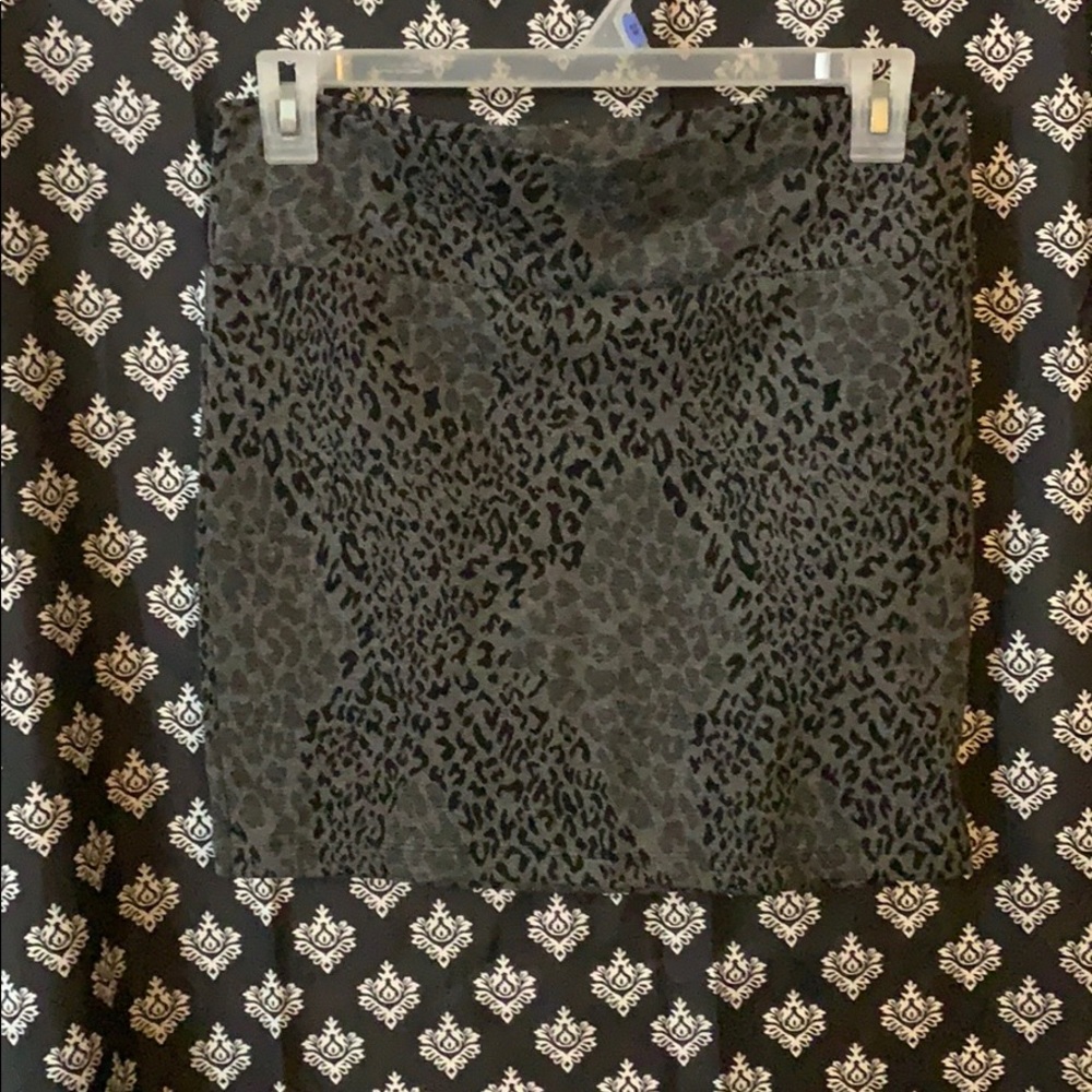 Gray pencil skirt